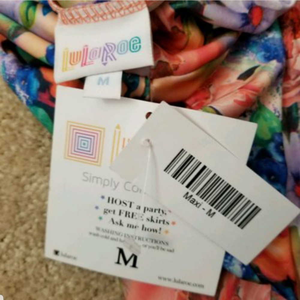 LulaRoe Maxis - Picture 4 of 4